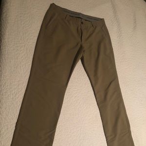 Under Armour Golf Pants - Size 36 x 34 - Slim Fit